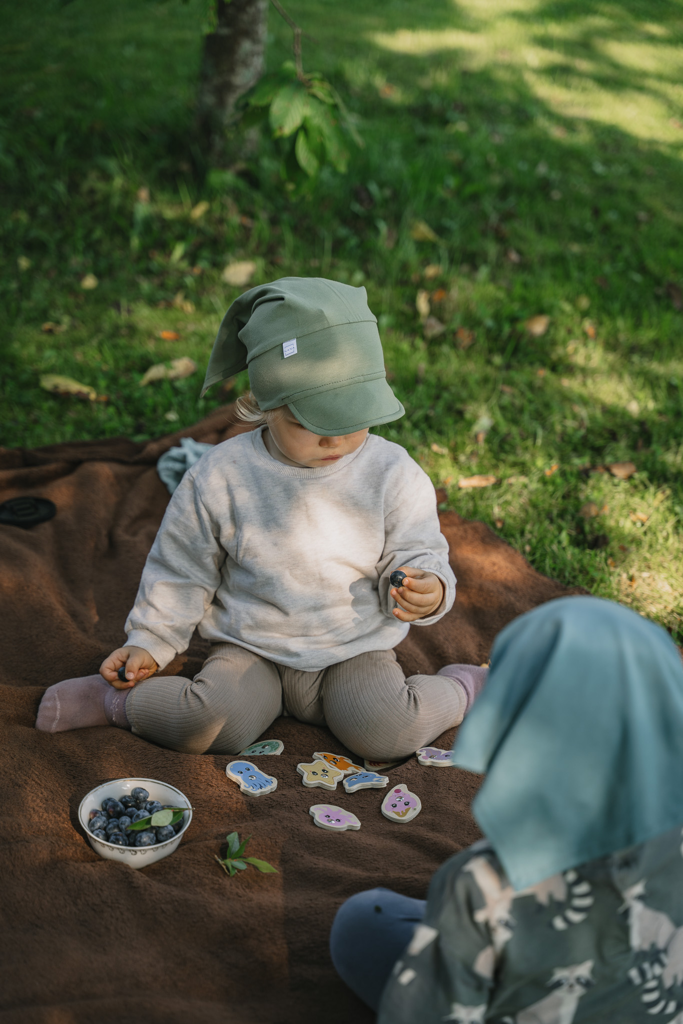 Pearätik nokaga - oliivroheline (unisex) - Image 2