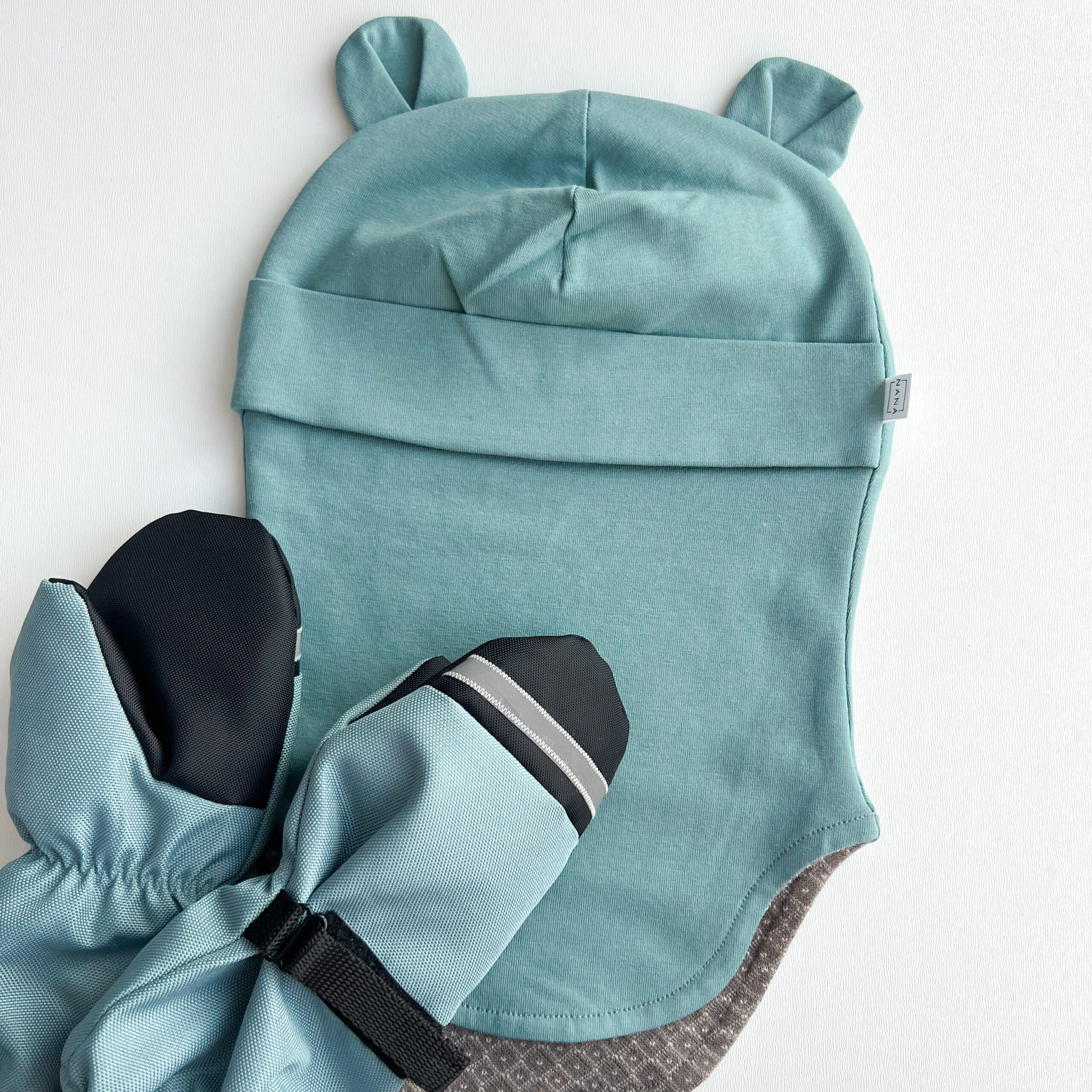 tuukrimüts meriinoga hallikas-sinine kõrvadega