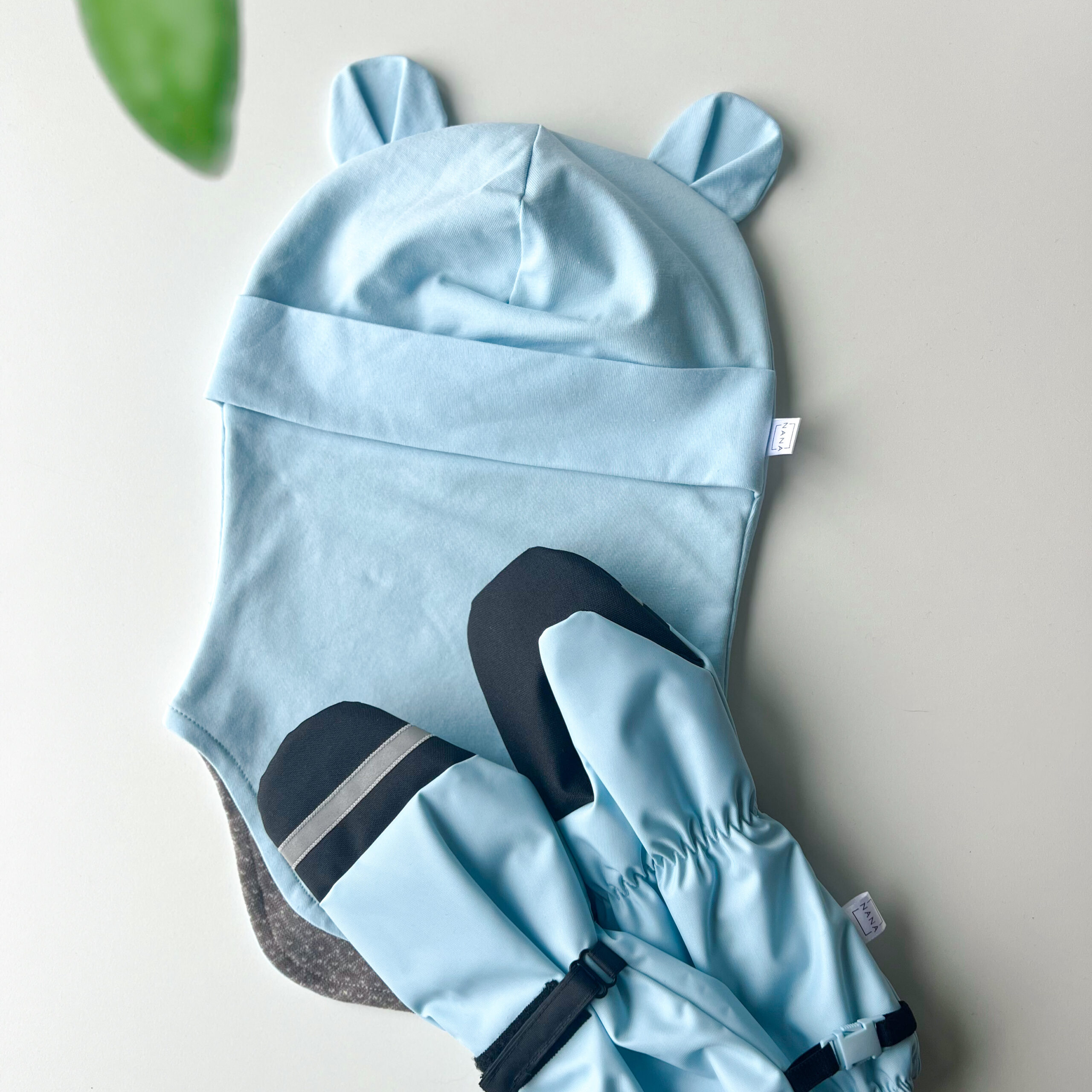 helesinine komplekt tuukrimüts ja meriinoga kindad