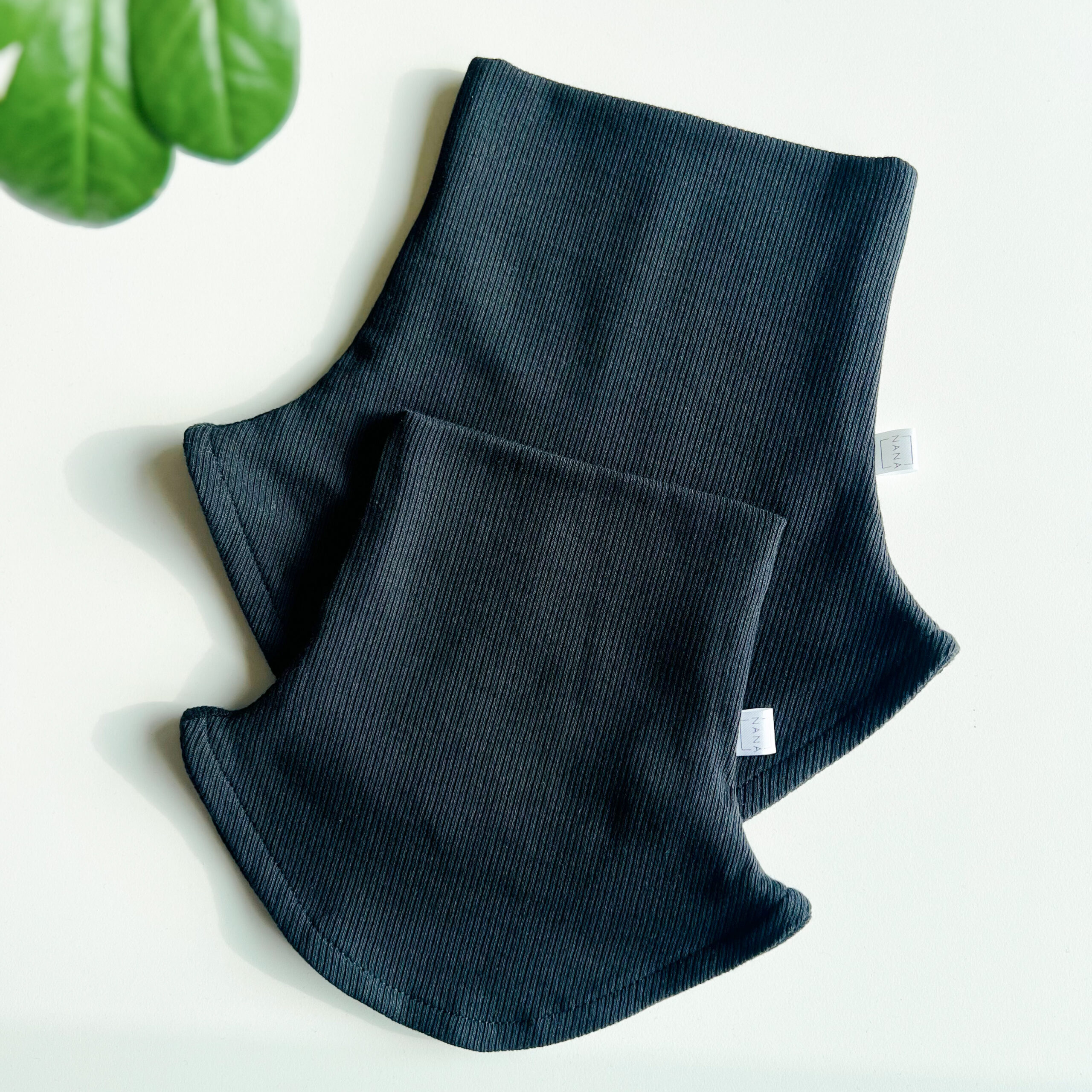 puuvillane kaelus must